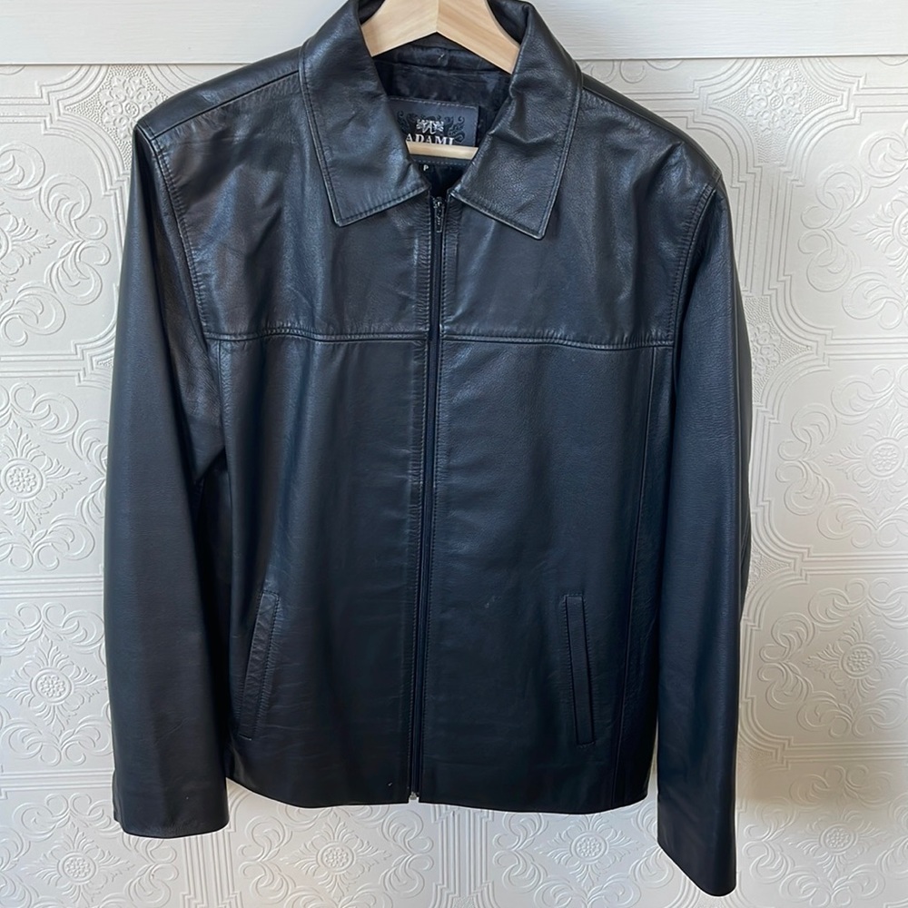 Real leather sturdy jacket (gently used, no signs of wear) from Brazil